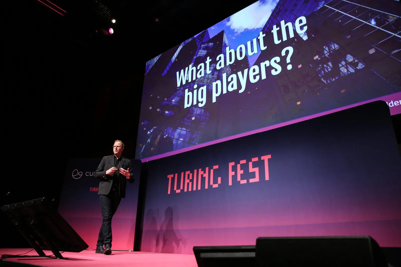 Jono Alderson of Yoast presenting on stage at Turing Fest 2021